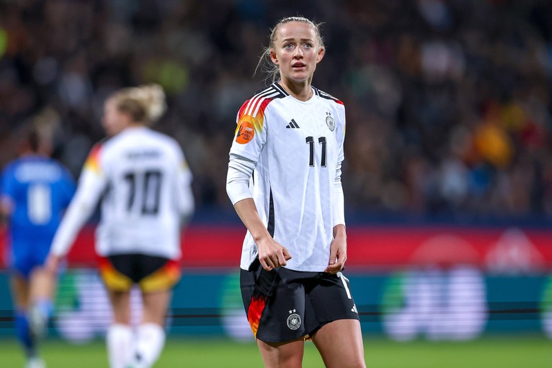 Lea Schüller ist eine deutsche Fußballspielerin.