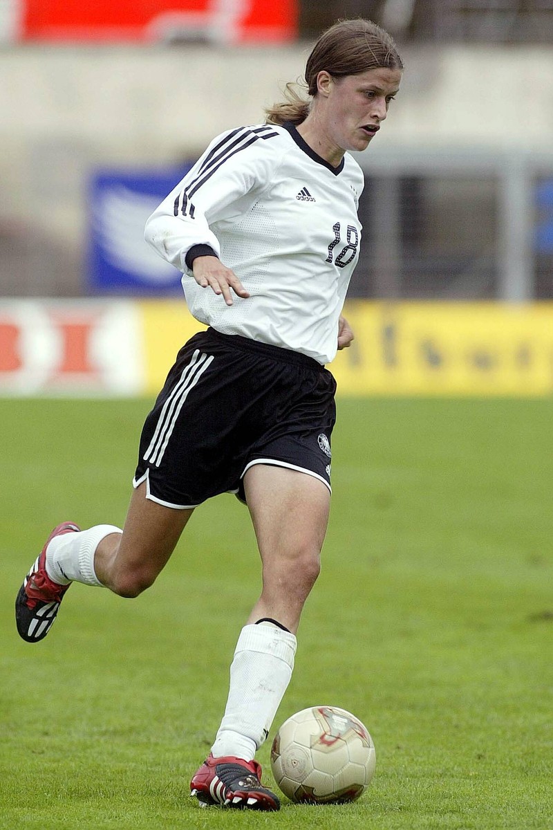 Kerstin Garefrekes spielte bis 2011 bei der deutschen Nationalmannschaft und ist eine absolute Legende.