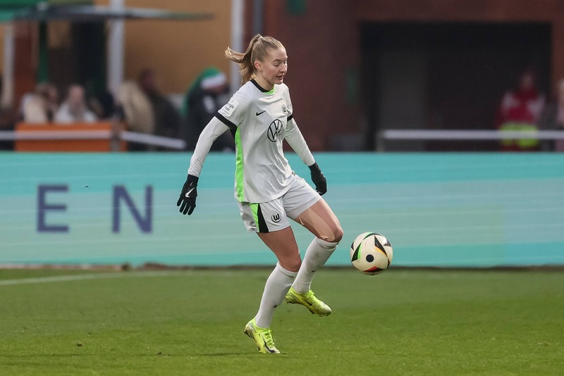 Janina Minge ist eine deutsche Fußballspielerin.