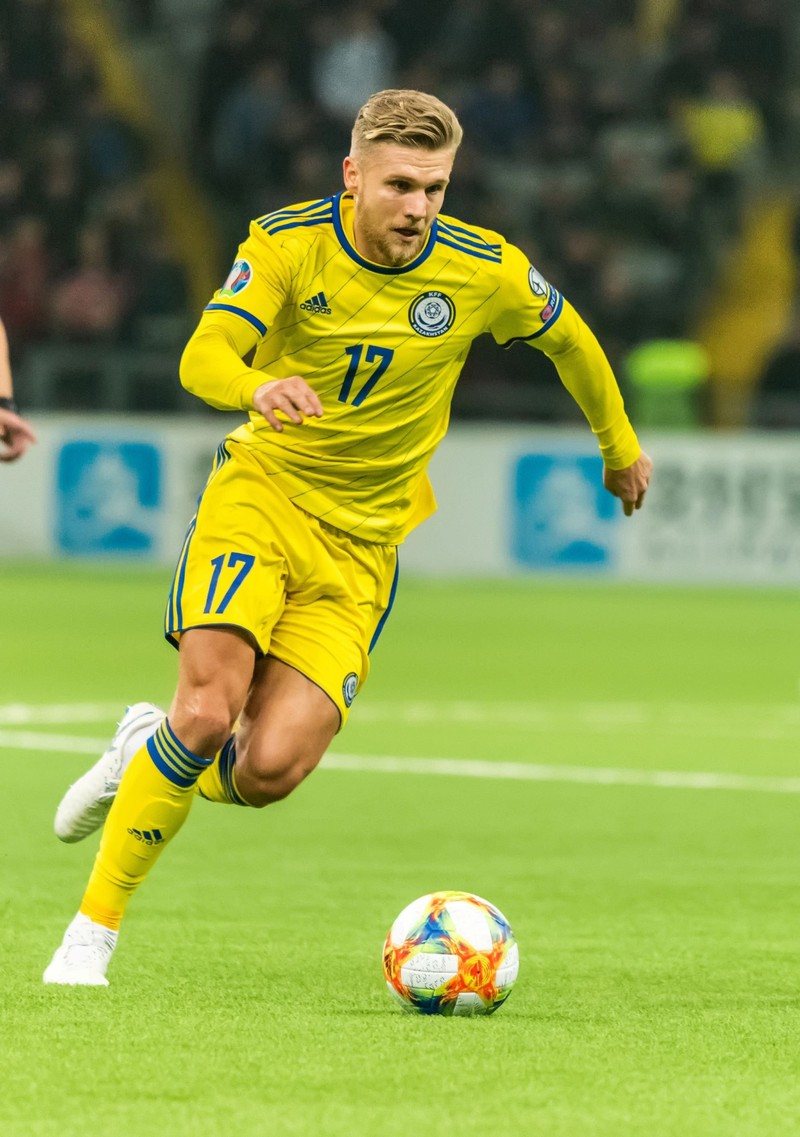 Alexander Merkel war Fußballer bei verschiedenen, internationalen Vereinen.