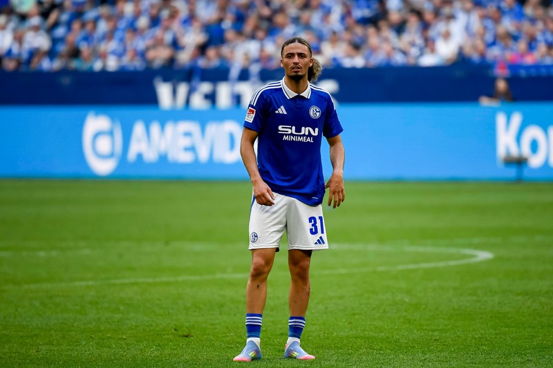 Taylan Bulut wird Schalke 04 wahrscheinlich verlassen, weil eine Ausstiegsklausel das zulässt.