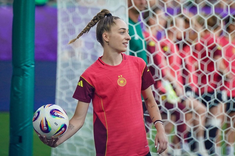 Sophia Kleinherne wechselte 2025 von Frankfurt nach Wolfsburg. Ihr Marktwert beläuft sich auf 225.000 Euro.