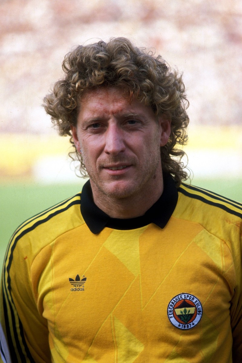 1991 wurde Schuhmacher in Istanbul verabschiedet.