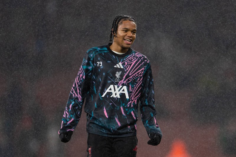 Rio Ngumoha ist Stürmer bei Liverpool.