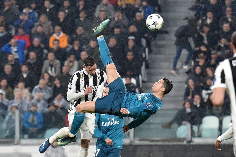Legendäres Tor: Mit diesem Fallrückzieher erzielte Christiano Ronaldo gegen Juventus Turin das 2:0.
