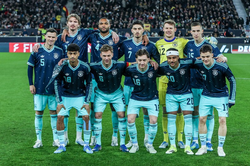 Bei der WM 2026 wird eine neue Regelung für die rote Karte gelten.