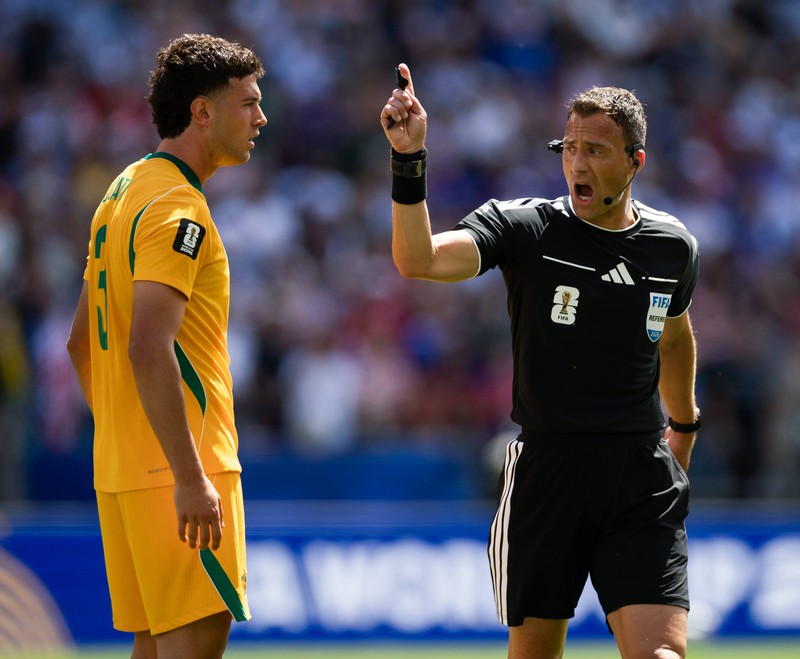 Felix Zwayer ist bereits abgereist. Wer pfeift das WM-Finale?