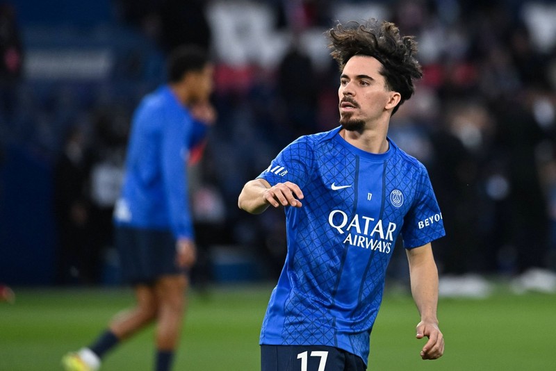 Auch Vitinha spielt für Portugal.