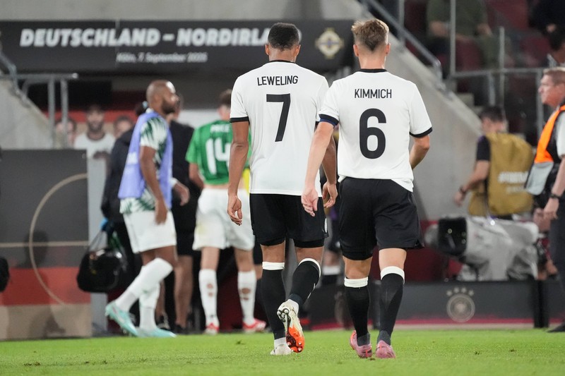 Alle 22 Minuten gibt es eine verpflichtende Trinkpause für alle Teams.