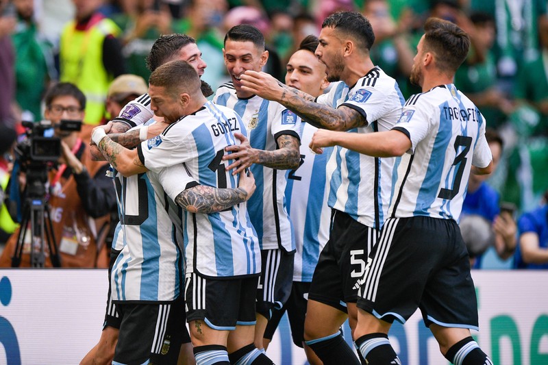 Argentinien trumpft erneut mit Weltstar Messi.