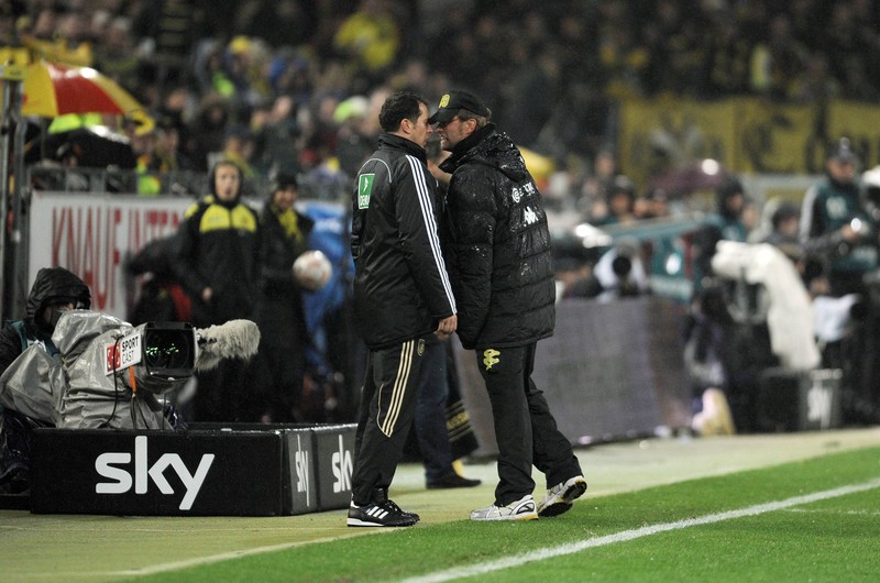 Jürgen Klopp ist bekannt dafür, auch gerne einmal auszurasten. Dafür musste er bereits viel Strafe bezahlen.