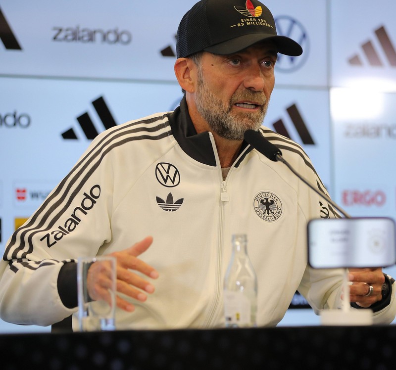 Klopp startet mit XXL-Kader: 44 Spieler, 16 Debütanten.